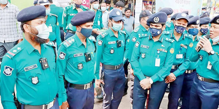 নির্বাচনে নিরাপত্তায় ৪০ হাজার বডি ক্যামেরা ক্রয় করবে পুলিশ