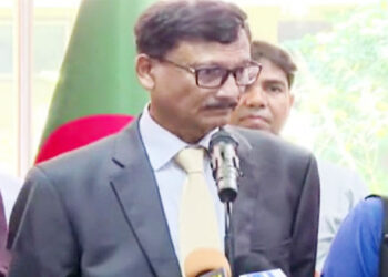 বাংলাদেশ-পাকিস্তান বৈঠকে স্বাভাবিক সম্পর্ক ও বাণিজ্য সম্প্রসারণে আগ্রহ