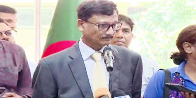 বাংলাদেশ-পাকিস্তান বৈঠকে স্বাভাবিক সম্পর্ক ও বাণিজ্য সম্প্রসারণে আগ্রহ