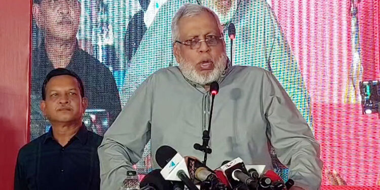 বাংলাদেশে সড়ক নির্মাণ ব্যয় কমানো ও বহুমুখী যাতায়াত ব্যবস্থার প্রয়োজন: ফাওজুল কবির খান