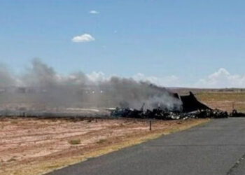 যুক্তরাষ্ট্রের অ্যারিজোনায় বিমান বি'ধ্ব'স্ত নি'হ'ত ৪