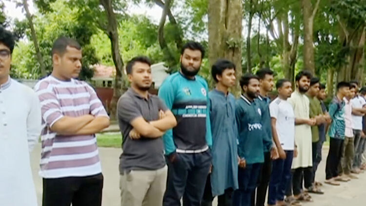 পোষ্য কোটার জন্য রাবির শিক্ষক-কর্মকর্তাদের কর্মবিরতি ও মা"ন"ব"ব"ন্ধ"ন