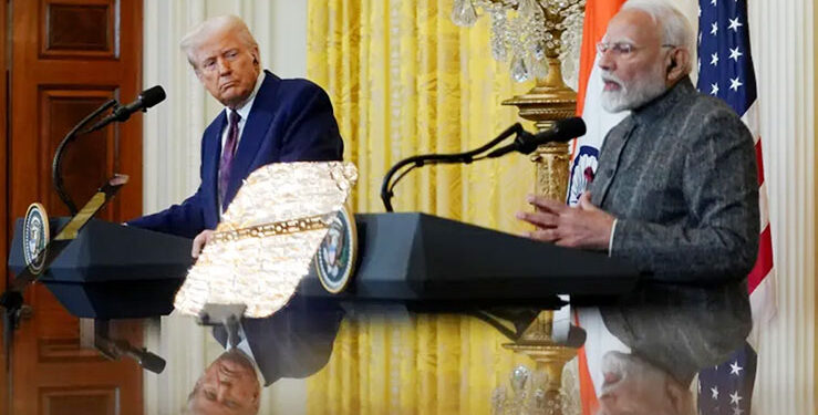রাশিয়ার তেল কেনা নিয়ে ভারতের বিরুদ্ধে কঠোর অবস্থান ট্রাম্পের