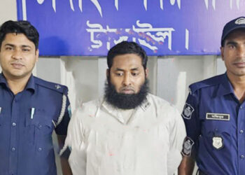 টাঙ্গাইল পোড়াবাড়িতে ছাত্রকে ব"লা"ৎ"কা"রে"র অভিযোগে মাদ্রাসা শিক্ষকে গ্রে"প্তা"র