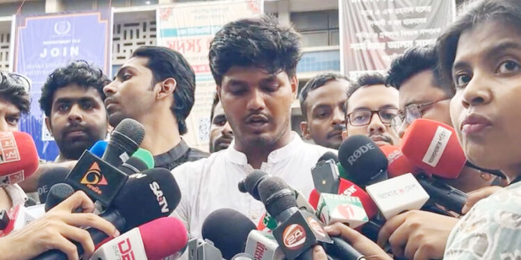 ডাকসু নির্বাচনে ছাত্রদলের বি"রু"দ্ধে কাল্পনিক অ"ভি"যো"গ ভোটে উৎসবমুখর পরিবেশ