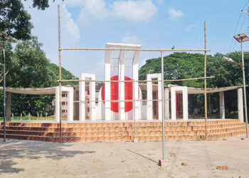 বাসাইলে একইস্থানে মুক্তিযোদ্ধা ও ছাত্র সমাজের পাল্টাপাল্টি সমাবেশের ডাক কঠোর অবস্থানে পুলিশ