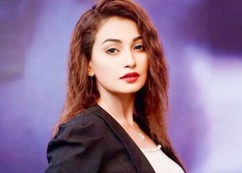 অভিনয় ছাড়ার ঘোষণা দিলেন চিত্রনায়িকা রাজ রিপা পরিচালক ইফতেখার চৌধুরীর বি"রু"দ্ধে ক্ষো"ভ