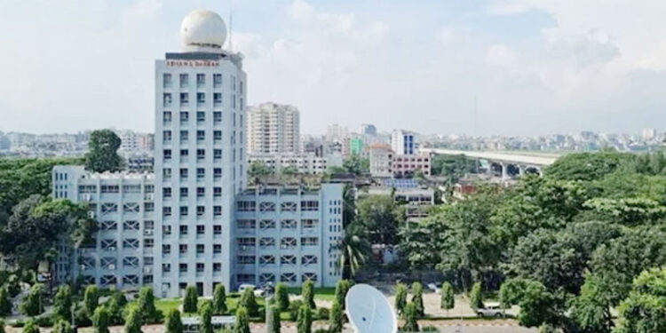ঢাকা ও আশপাশে বজ্রবৃষ্টির সম্ভাবনা তাপমাত্রা সামান্য কমবে