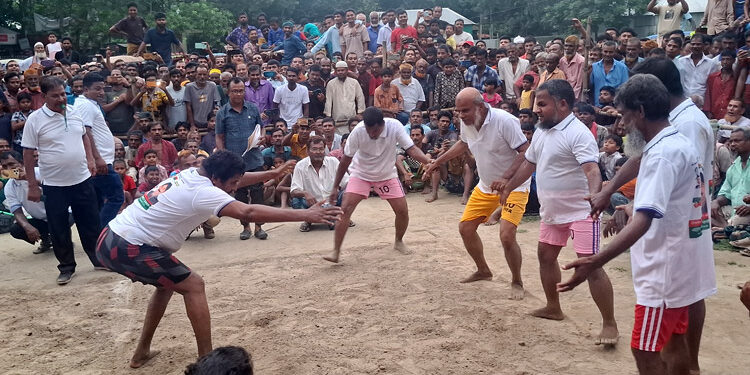 টাঙ্গাইলে দৃষ্টি প্রতিবন্ধীদের হা-ডু-ডু খেলায় দর্শক মাতালেন সবাই