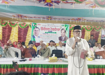 ধনবাড়ীতে উঠান বৈঠকে ফকির মাহবুব আনাম স্বপন