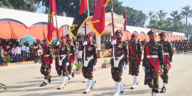 শহীদ সালাহউদ্দিন সেনানিবাসে সেনাবাহিনী প্রধান কুচকাওয়াজ অনুষ্ঠিত