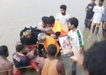 টাঙ্গাইলে নদীতে নি"খোঁ"জ তিন বোনের মধ্যে একজনের লা"শ উদ্ধার