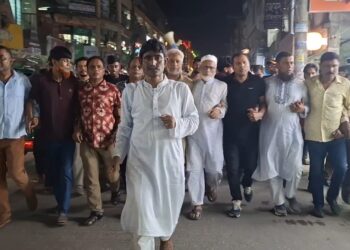 তারেক রহমানের ৩১ দফা বাস্তবায়নে টাঙ্গাইলে ফরহাদ ইকবালে লিফলেট বিতরণ