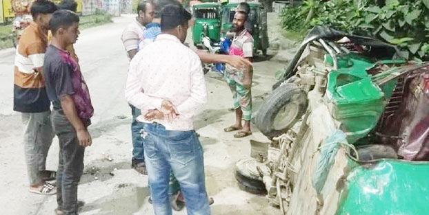 যমুনা সেতু-ঢাকা মহাসড়কে ট্রাক-সিএনজি সংঘর্ষে দুইজন নিহত