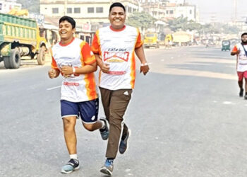তরুণ সমাজকে মাদক থেকে দূরে রাখতে ধনবাড়ীতে ম্যারাথন দৌড় অনুষ্ঠিত