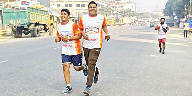 তরুণ সমাজকে মাদক থেকে দূরে রাখতে ধনবাড়ীতে ম্যারাথন দৌড় অনুষ্ঠিত