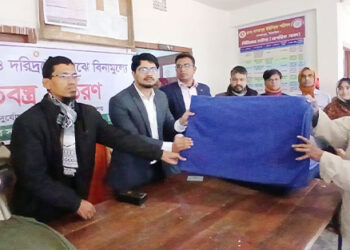 নাগরপুরে শীতার্ত মানুষের মাঝে শীতবস্ত্র বিতরণ