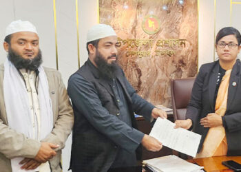 দেলদুয়ারে মনোনয়নপত্র জমা দিলেন ইসলামী আন্দোলনের আখিনুর মিয়া