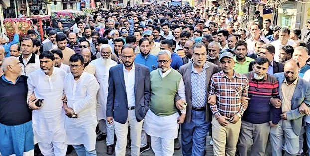 ওসমান হাদির ওপর গুলির প্রতিবাদে টাঙ্গাইলে বিএনপির বিক্ষোভ