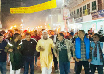 সালাউদ্দিন টুকুর মনোনয়ন বাতিলের দাবিতে বিএনপি নেতাকর্মীদের মশাল মিছিল