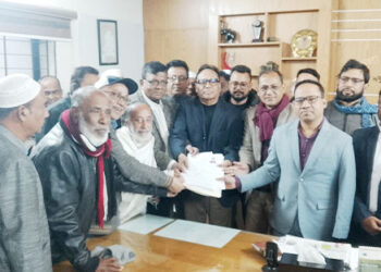 টাঙ্গাইল-১ আসনে বিএনপি প্রার্থীর মনোনয়নপত্র জমা