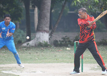 প্রতিদ্বন্দিতাপূর্ন ম্যাচে সম্পাদক একাদশকে ৭ রানে হারিয়ে কোষাধ্যক্ষ একাদশ ফাইনালে