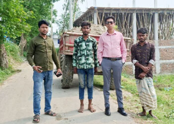 বাসাইলে ফসলি জমির মাটি কাটায় ভ্রাম্যমাণ আদালতের জরিমানা