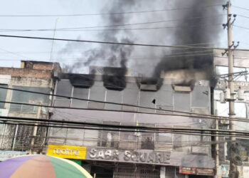 টাঙ্গাইলের মধুপুরে সাবা স্কয়ার শপিংমলে অগ্নিকাণ্ড