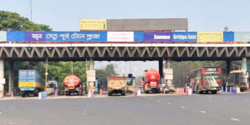 ঈদযাত্রায় যমুনা সেতুতে যানবাহনের ঢল, ২৪ ঘণ্টায় পারাপার ৩২ হাজারের বেশি