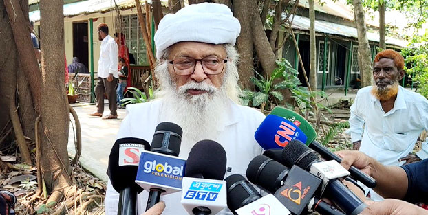 আজকে বিএনপি আ.লীগের ঘাড়ে চড়ে ক্ষমতায় থাকবার বাসনা করছেন .... ফরহাদ মজহার