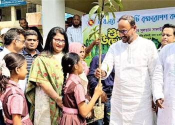 টাঙ্গাইলে বৃক্ষরোপণ কর্মসূচির উদ্বোধন