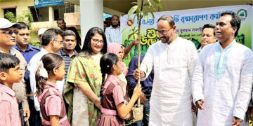 টাঙ্গাইলে বৃক্ষরোপণ কর্মসূচির উদ্বোধন