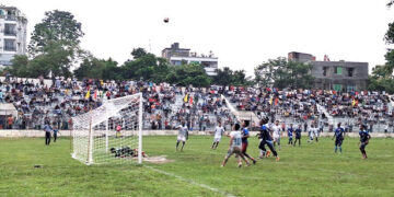 টাঙ্গাইলে জেলা প্রশাসক গোল্ডকাপ ফুটবলে সুমন রেজা দর্শনীয় ২গোলে টাঙ্গাইল সদরের জয়লাভ