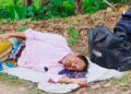 প্রবাসফেরত অসুস্থ স্বামীকে রাস্তায় ফেলে গেলেন স্ত্রী